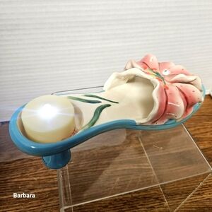 Diane's Happy Toes Artware 2004 Ceramic Shoe with Lily Accent Candle Holder